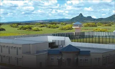 À la prison de Melrose : Deux téléphones saisis dans la cellule d’un trafiquant d’héroïne nigérian