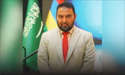 Une Mauricienne traverse la frontière du Qatar pour rejoindre Riyad, selon Riad Helmuth