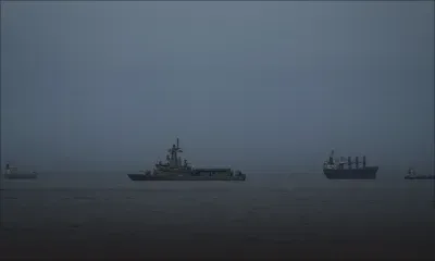 Guerre au Moyen-Orient : près de 90 navires traversent encore le détroit d’Ormuz