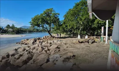 Érosion à la plage de Tamarin : des « signes encourageants » selon le ministère de l’Environnement après trois jours de travaux
