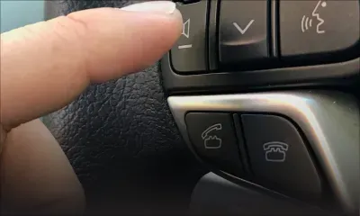 Conduite et téléphonie : le gouvernement veut autoriser explicitement le hands-free