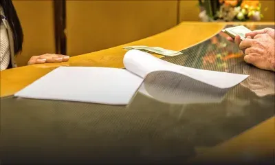 Facture d’hôtel de plus de Rs 500 000 réglée avec de faux billets : un présumé escroc arrêté