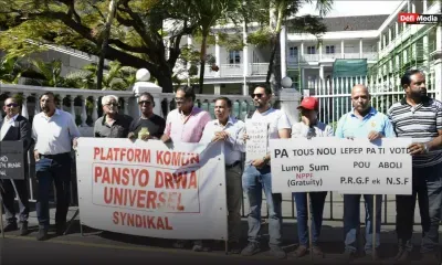 [En images] « Non à la réforme de la pension » : la Platform Komin Syndikal manifeste devant le Parlement