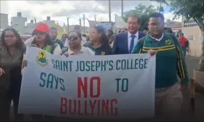 Marche pacifique de la PTA du collège St Joseph avec le SeDEC et les élèves contre le « bullying »