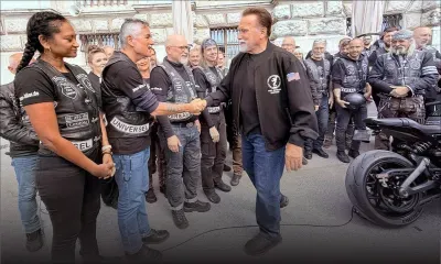 En Autriche : des motards mauriciens rencontrent Arnold Schwarzenegger