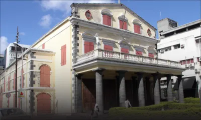 Rénovation du Théâtre de Port-Louis: des firmes privées approchées