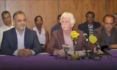Paul Bérenger : «Le système d’accueil des réfugiés est dépassé et indigne de l’île Maurice de 2018»