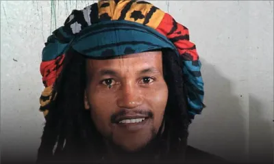 Vingt-cinq ans après les émeutes de 1999 : une histoire de résilience et d’unité retrouvée