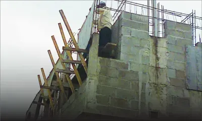 Non respect des conditions de permis: il veut que sa voisine arrête ses travaux de construction