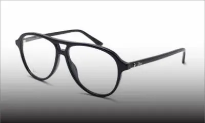 Une paire de lunettes pour Liseby