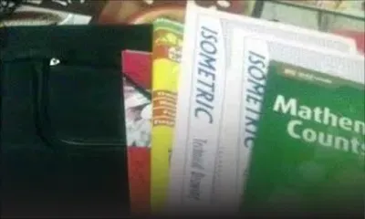 Sir Claude Noël Government School : les manuels de Std III indisponibles