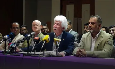 Sévère critique de Bérenger contre la Speaker Hanoomanjee