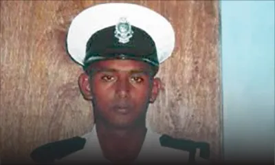 Fin tragique pour un policier : il finit sa course dans un mur