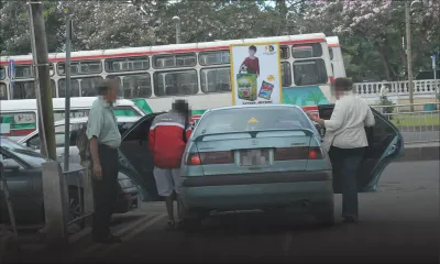 Les chauffeurs de taxis et vans marron pourront postuler pour un permis