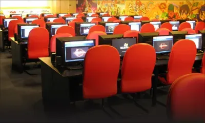 Internet: les cyber-cafés en chute libre