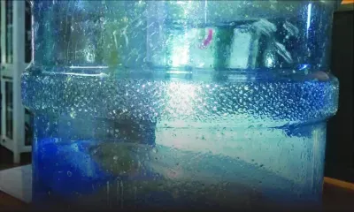 Eau embouteillée sale 