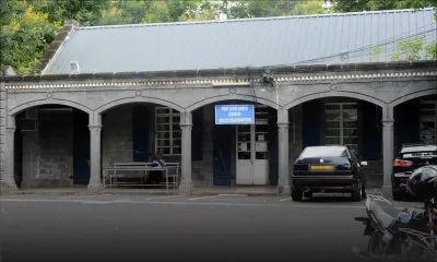 Vol et incendie dans un entrepôt de voitures