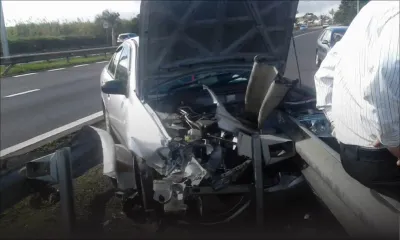 Phoenix : une voiture s’écrase contre la barrière de sécurité