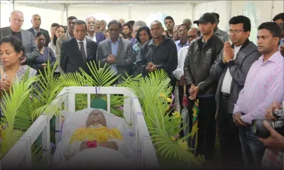 Obsèques : Jayen Cuttaree réunit une dernière fois les politiciens de tous bords