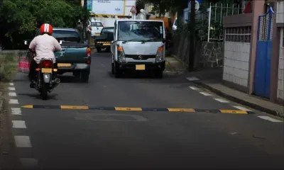 Appel lancé aux autorités : les ralentisseurs avant le passage du Metro l’incommodent 