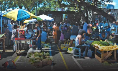 Ils voulaient réoccuper les rues de la capitale samedi: les marchands ambulants font marche arrière