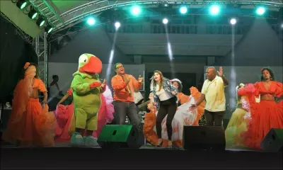 Concert ‘Mobilizasion Moris 19’ au Plaza samedi : les animateurs de Radio Plus et le ministre Toussaint enflamment la scène