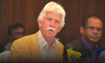 Heritage City: Paul Bérenger retire sa PNQ