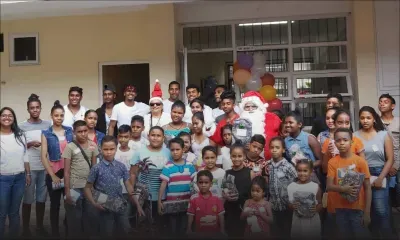 Be a Santa for Needy : le Dr Régis Chaperon SSS fait le bonheur des enfants de Ti Rayon Soleil