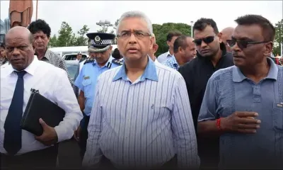 Grand-Bassin – Pravind Jugnauth : «Nou pa pe fer chemin ki avan inogure pe efondre kouma Ring Road» 