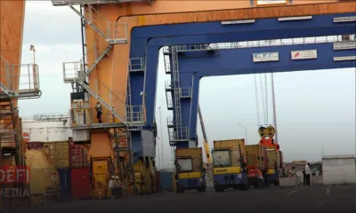 Biens et services : contraction des exportations et importations en croissance