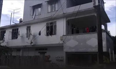 Pour une histoire d’argent : il agresse sa sœur, incendie sa maison et se tranche la gorge