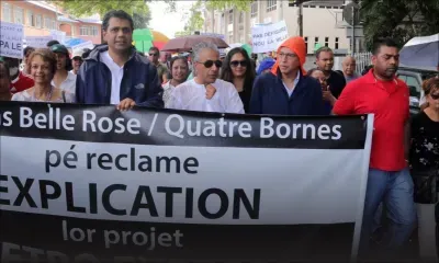 Marche contre le Metro Express à Quatre-Bornes : députés et habitants veulent plus d’explications