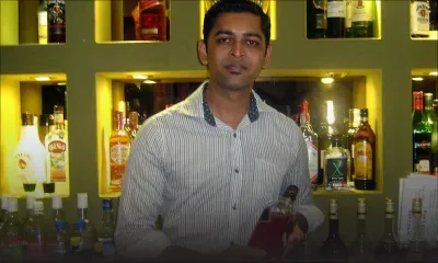 Barman: un métier qui mélange agilité, créativité et jovialité