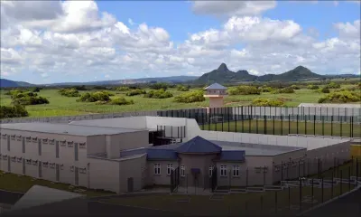 Prison de Melrose : un père tente de remettre un pain bourré de gandia à son fils détenu