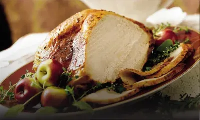 Repas de fête: rôti et dinde sur commande