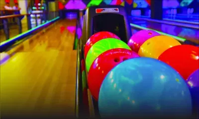 Strike City : sur la piste du bowling