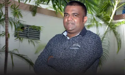 Coronavirus : un policier posté au port conseille aux ouvriers de porter des masques