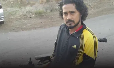 Son fauteuil électrique en panne: il ne peut se déplacer