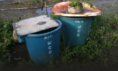 Privés de poubelles depuis 7 ans