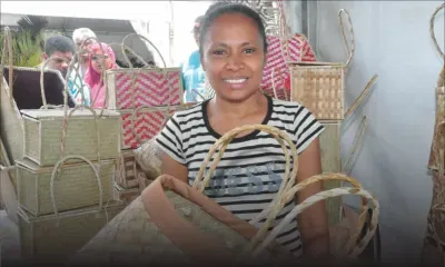 Fabiola Marius, fabricante de ‘tentes vacoas’ : un art transmis de génération en génération