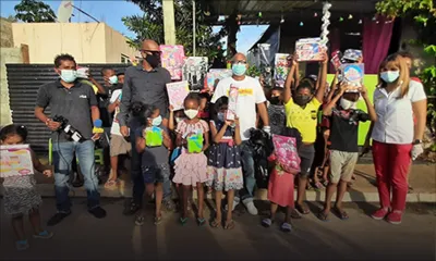 Distribution de cadeaux : Radio Plus joue au Père  Noël