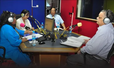 [Radio Plus] L'anglais et le français dans le développement des étudiants: réécoutez les débats