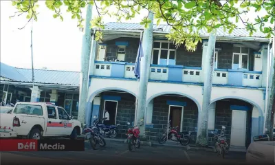 Beau-Bassin : descente policière dans un pub opérant sans licence ; quatre personnes interpellées 