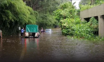 La Marie : une voiture à moitié submergée, la SMF sollicitée 