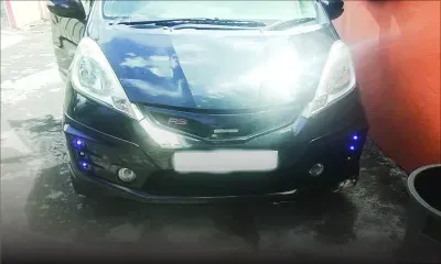 Il est verbalisé à cause des phares de son véhicule