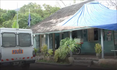 À Rivière-Noire - Fraude alléguée de Rs 2,8 M: un directeur de banque arrêté