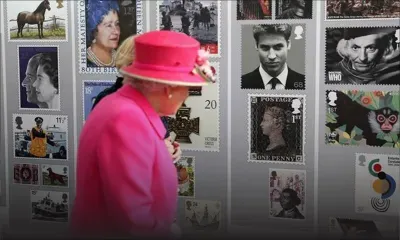 La reine Elizabeth et son fameux timbre-poste de Maurice 