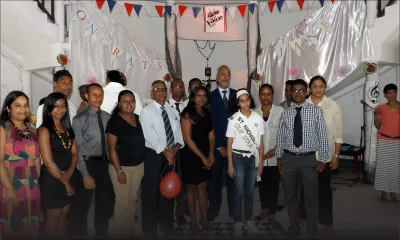 Jane Constance reprend le chemin de l’école