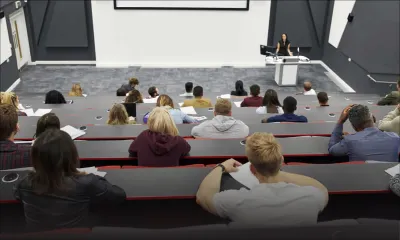 Tendance persistante : inscriptions en baisse dans les universités 