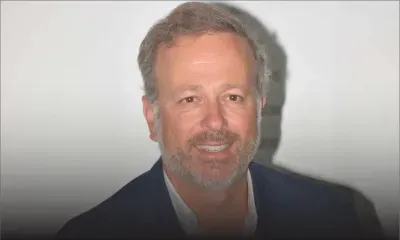 Antoine Cormery de France 24 : «Si le journaliste se contente d’être un porte-micro, il perdra son utilité sociale»